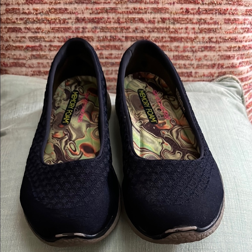 Skechers Blue Flats with Cushioned Insole and Flexible Outsole